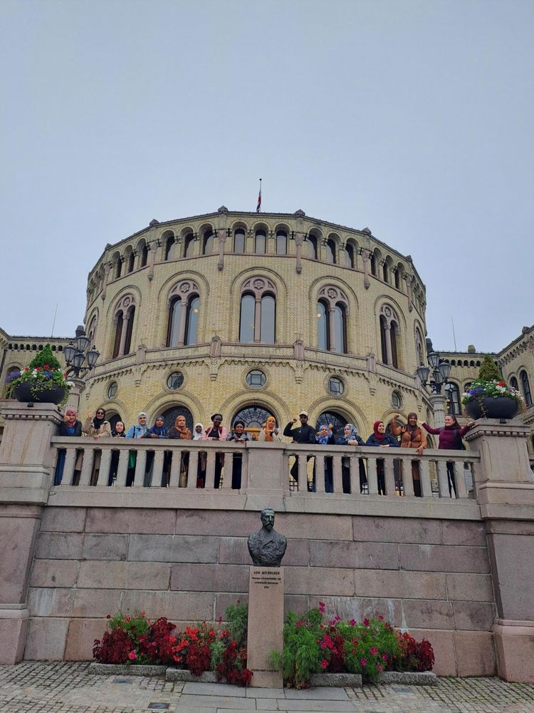 Deltakere utenfor stortinget
